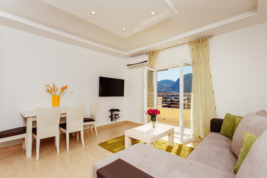 Apartments Blue Sea Kotor Luaran gambar